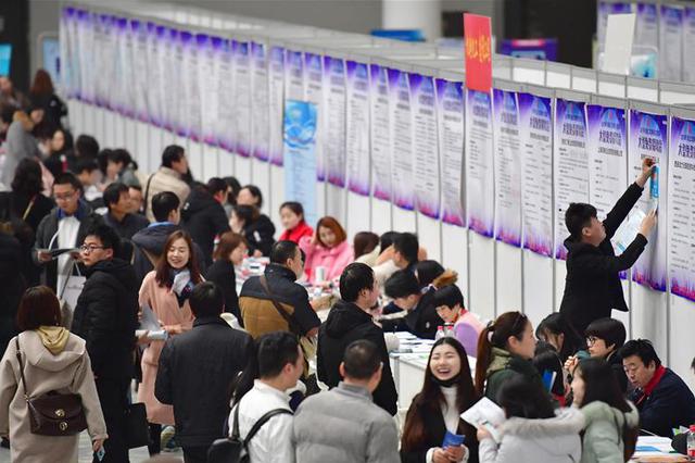 施卫东委员：禁止将“双一流”作为高校毕业生就业门槛