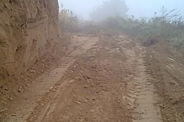 连云港云台山“愚公”：五年修通一条路