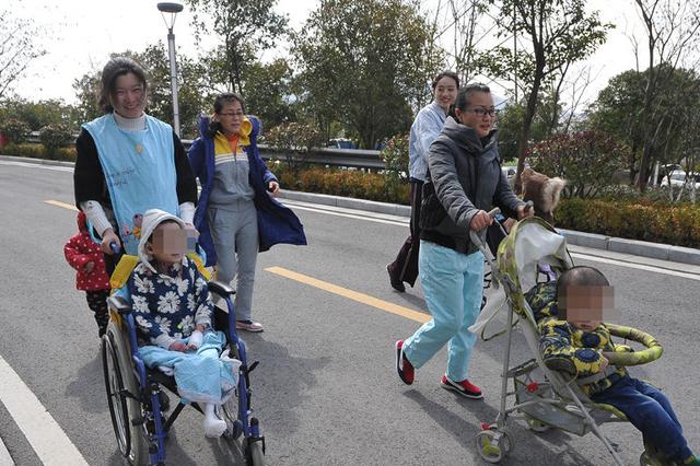 她们含泪给重症儿童临终关怀 也创造奇迹给患儿新生