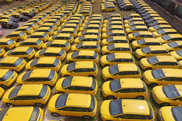 南京拟推出租车违章“黑名单” 屡查屡犯将被窗口地区禁入