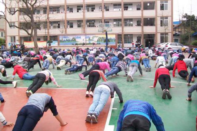 代表建议提前承担刑责年龄 初中后校园欺凌应担责