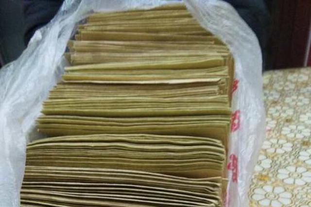 338封信里装了4万多元，每个收信人都说：我们不要