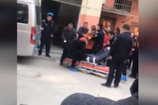 江苏建湖一13岁男孩因管教严格砍死母亲被抓