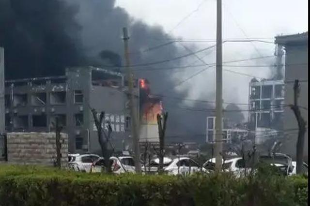应急部指导盐城化工厂爆炸应急处置 现场已救出31人
