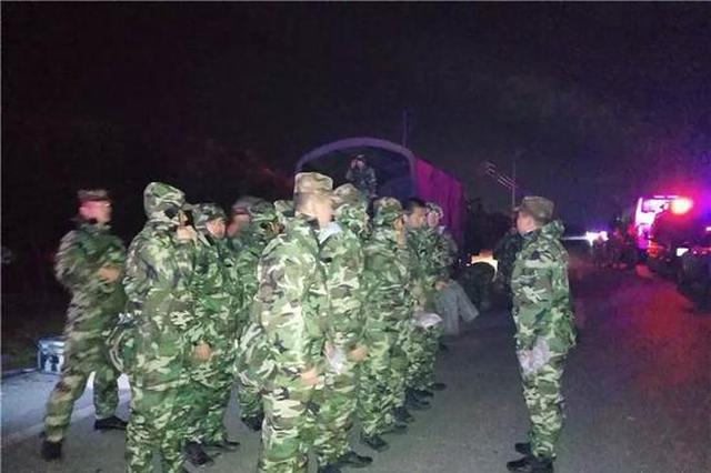 盐城爆炸现场各方紧急驰援 200多人献血6万毫升