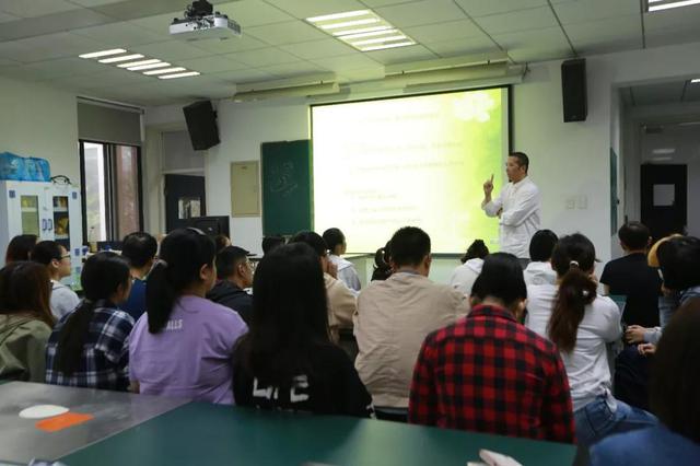 江苏教育厅拟规定：不给本科生上课就别当教授