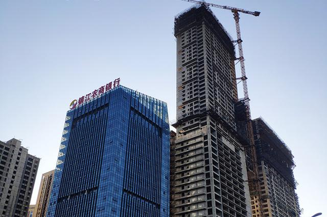 价值32亿镇江外滩第一楼烂尾3年多 将于3月恢复施工