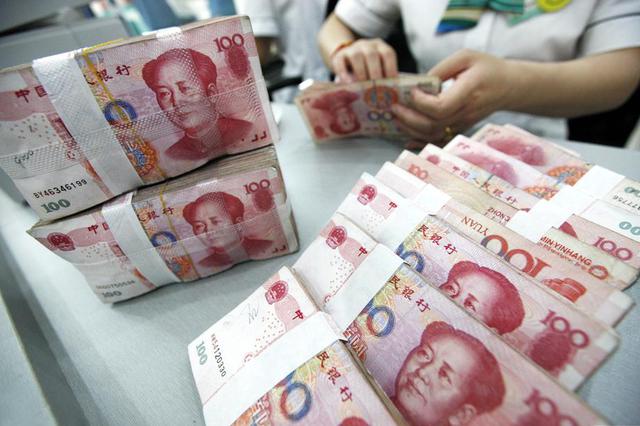 男子婚内同时交往7名女友 诈骗千万被判无期徒刑