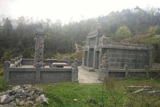 村领导建豪华活人墓 家属称已请工人准备拆除