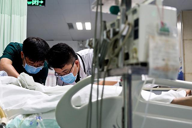 江苏“暖心医生”为病人捐款14年 “谎称”慈善项目捐助