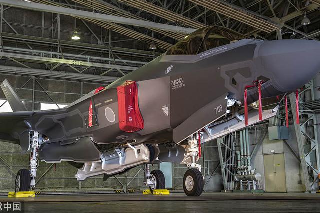 美媒：中国或动用最新潜艇 不惜代价抢先打捞坠海F35