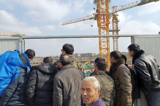 扬州工地坍塌后续:涉事单位暂停在江苏承揽新建工程