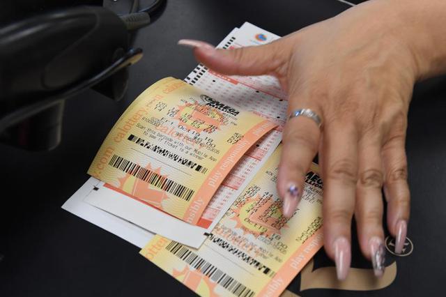 失主扔彩票被人捡走中69万 对方称没偷没抢拒归还