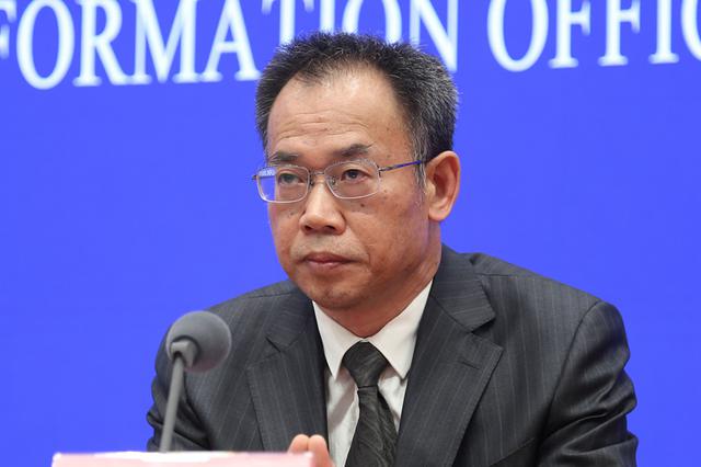 药品集中采购11试点城市全部启动 最高降价96%