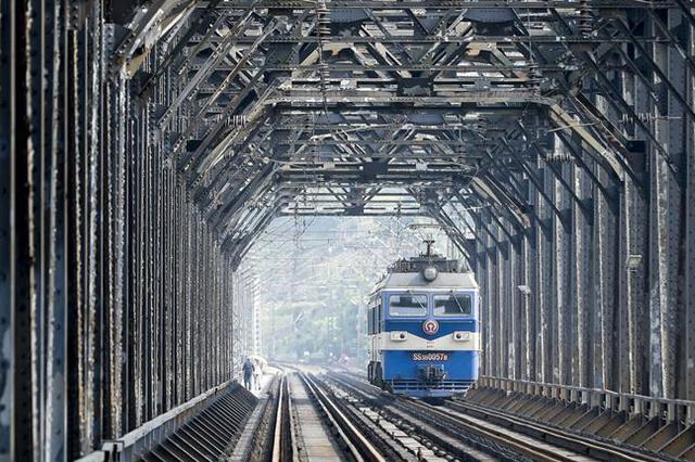 南京站“五一”小长假将增开列车80余趟