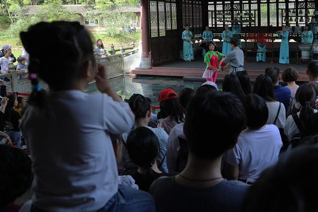 小长假受理投诉举报1507件 家居食品服装投诉居前