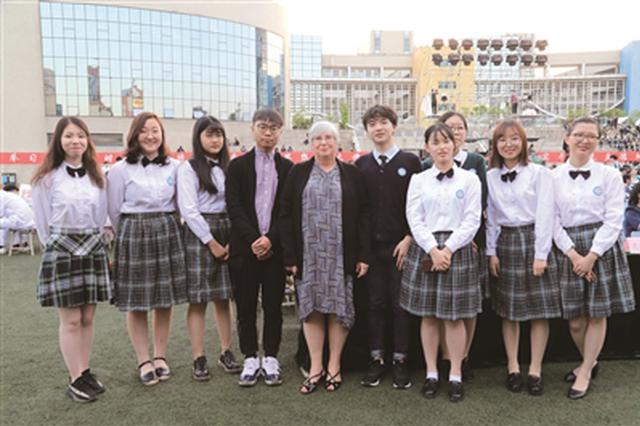 南京卫校两年15人“飞入”世界顶级名校