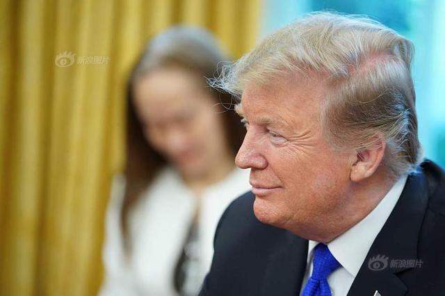 美方正式实施加征关税 中方表示将采取反制措施