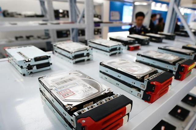 电影盗版大案告破：三年追踪，擒获"幽灵一号"服务器