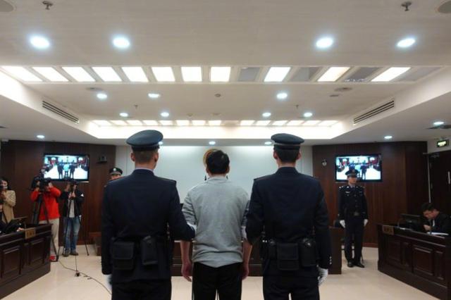 淮安男子与初二女生发生关系获刑六年半