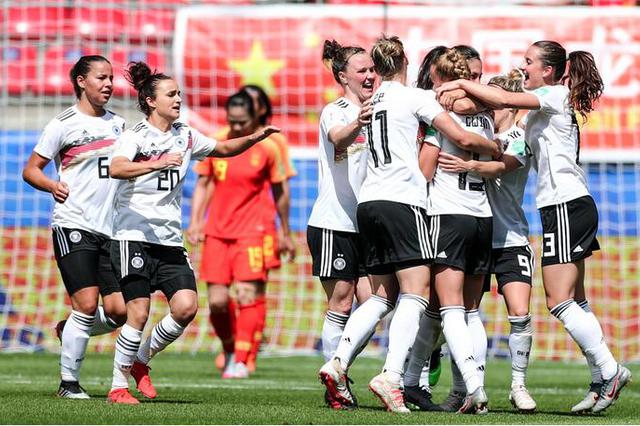 两次错失良机 中国女足世界杯首战憾负德国