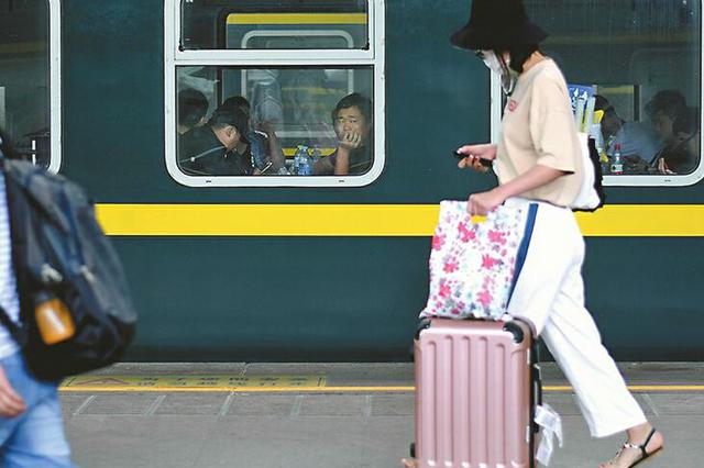 列车上亲吻睡熟女孩 男子涉嫌猥亵被拘留