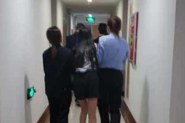 江苏3位老人藏尸冰柜疑陷传销 深圳警方：不予立案