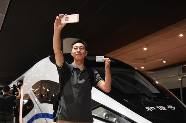 女子因未赶上列车竟刺伤客运员背部 已被控制