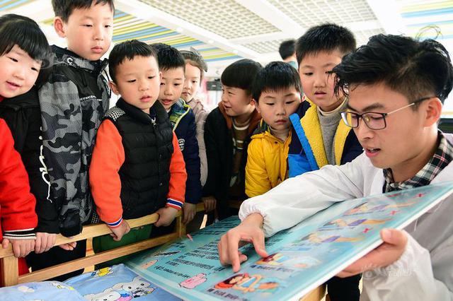 江苏大学国际基因组学研究中心正式揭牌