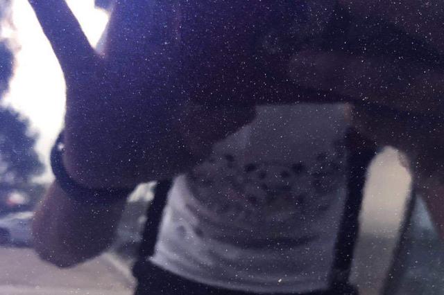 刚提的新车长满“雀斑” 江苏天泓:不退不换