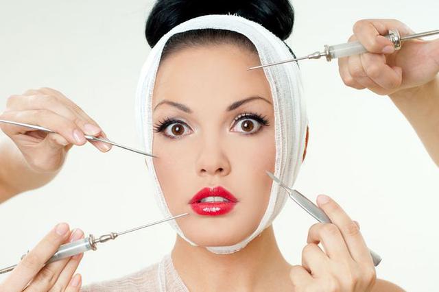 医疗美容迎来暑期学生潮 割个双眼皮要排到一年后