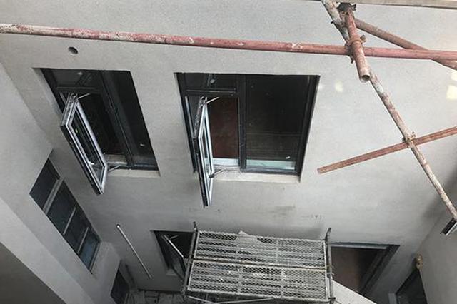 紫金山脚下千万元别墅屡曝违建 南京城管协调推进查处