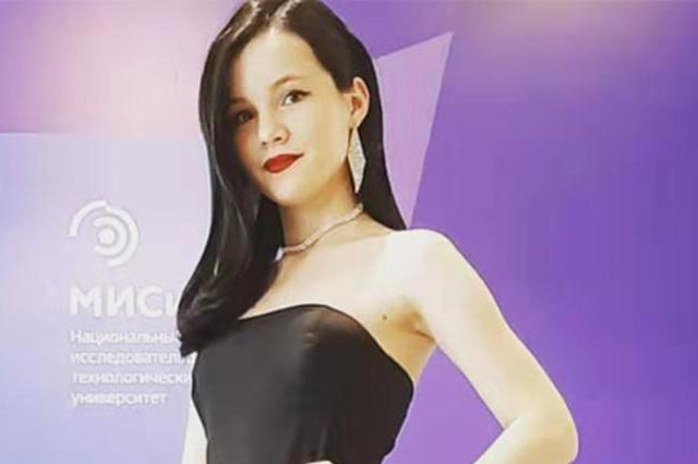 俄罗斯首次汉语高考美女学霸考满分