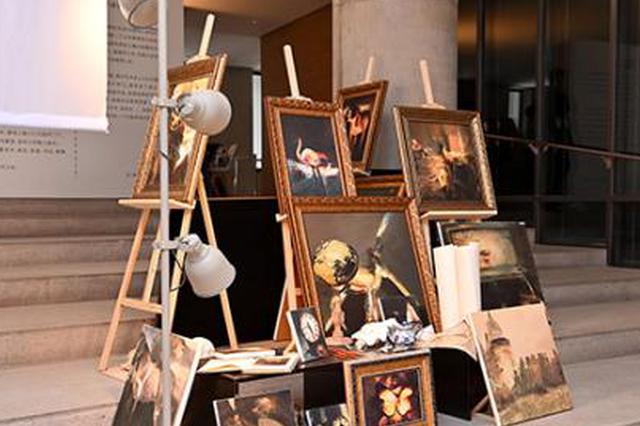 学画22个月就能开画展 人类画家将败给“夏语冰”？