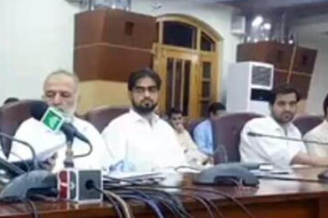 官员回应问题水泥只张嘴不出声 这是等谁给配音吗