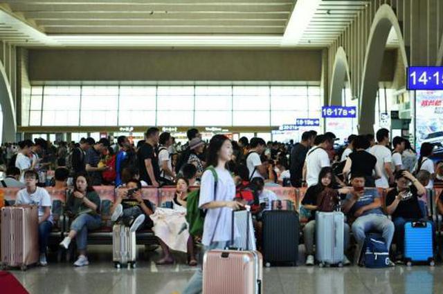 今年7月全国铁路累计发送旅客3.56亿人 同比增9.7%