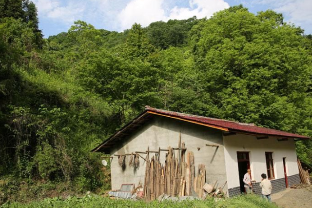 苏北农民住房改善：决不让群众住着危房“被小康”