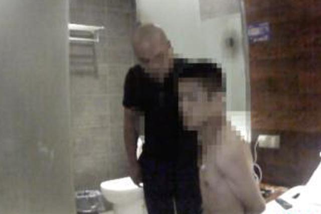 女子凌晨遭陌生男子胁迫 佯装"愿同去开房"自救成功