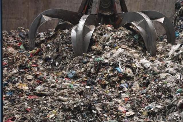 江苏公众欲尝试垃圾分类 分出可回收物意义大