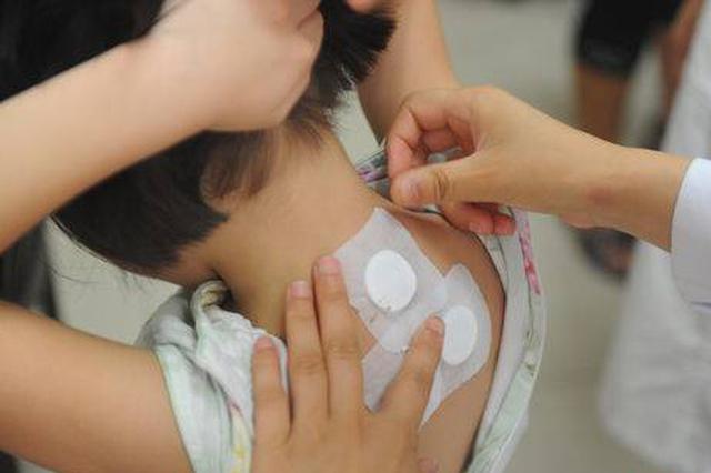 三伏贴伤童事件追踪：给亲戚朋友贴药贴算非法行医吗