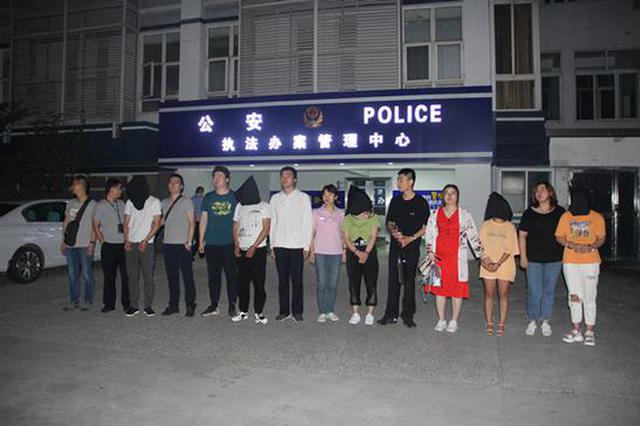 油腻大叔操控“完美女友” 南京警方破获新型骗术