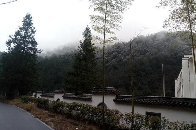 黄山风景区实施首次有偿救援 收费3206元