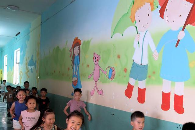 南京婴幼儿保育机构新规：虐童人员和管理者终身禁入