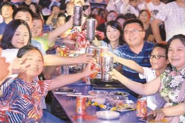 提前消费、借贷消费增多 中国人不爱存钱了吗？