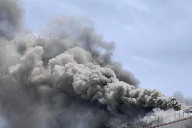 常州市培丰化工集中区起火 应于去年关停暂无人员伤亡