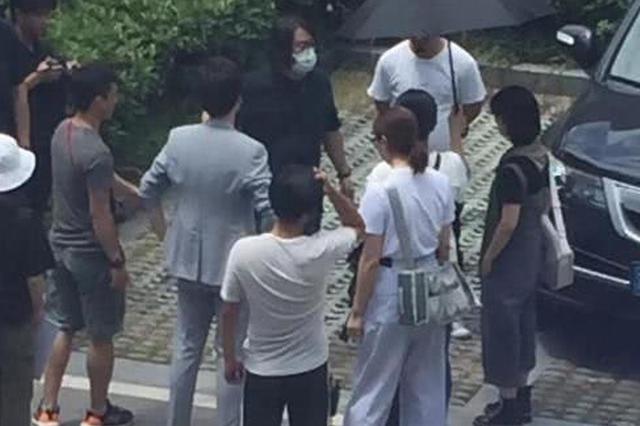 警方通报“劳斯莱斯堵医院”事件，京A牌系“租用”