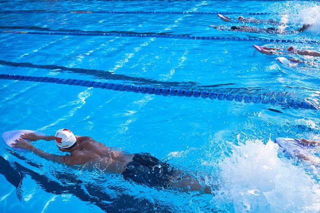 江苏904家游泳池水质抽检 合格率仅七成