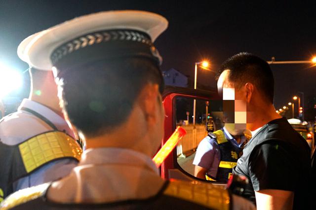 还有这种操作？酒驾遇查车 喊个路人做“代驾”