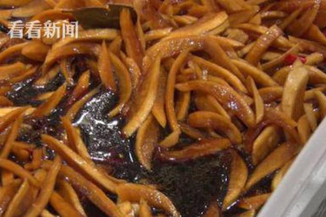 顾客投诉菜里疑似有蛆 随后餐厅经理举动让人吃惊