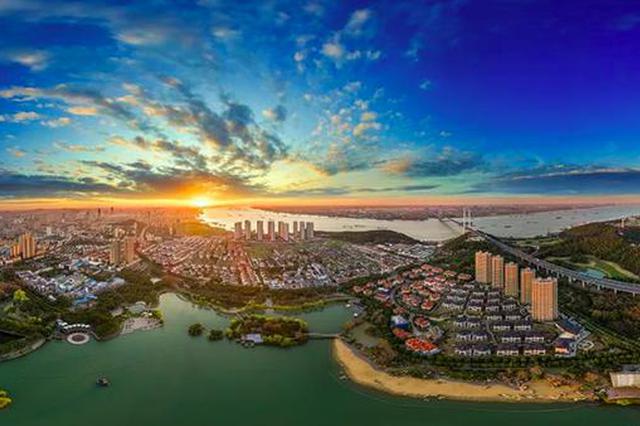 江阴：“中国制造业第一县”的进与退